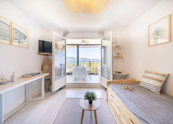 Vue Spectaculaire, Beau T3, 6 Pers, Piscine Parking Tatil Evi Saint-Mandrier-sur-Mer