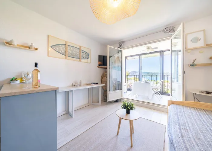 Vue Spectaculaire, Beau T3, 6 Pers, Piscine Parking Saint-Mandrier-sur-Mer