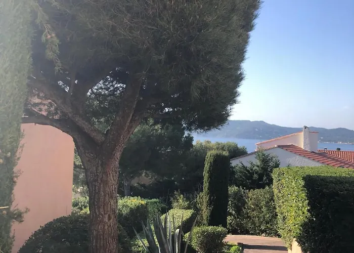 Vue Spectaculaire, Beau T3, 6 Pers, Piscine Parking Tatil Evi Saint-Mandrier-sur-Mer